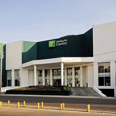 Holiday Inn Express Toluca By Ihg Esterno foto