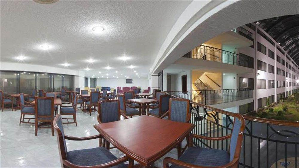 Holiday Inn Express Toluca By Ihg Esterno foto