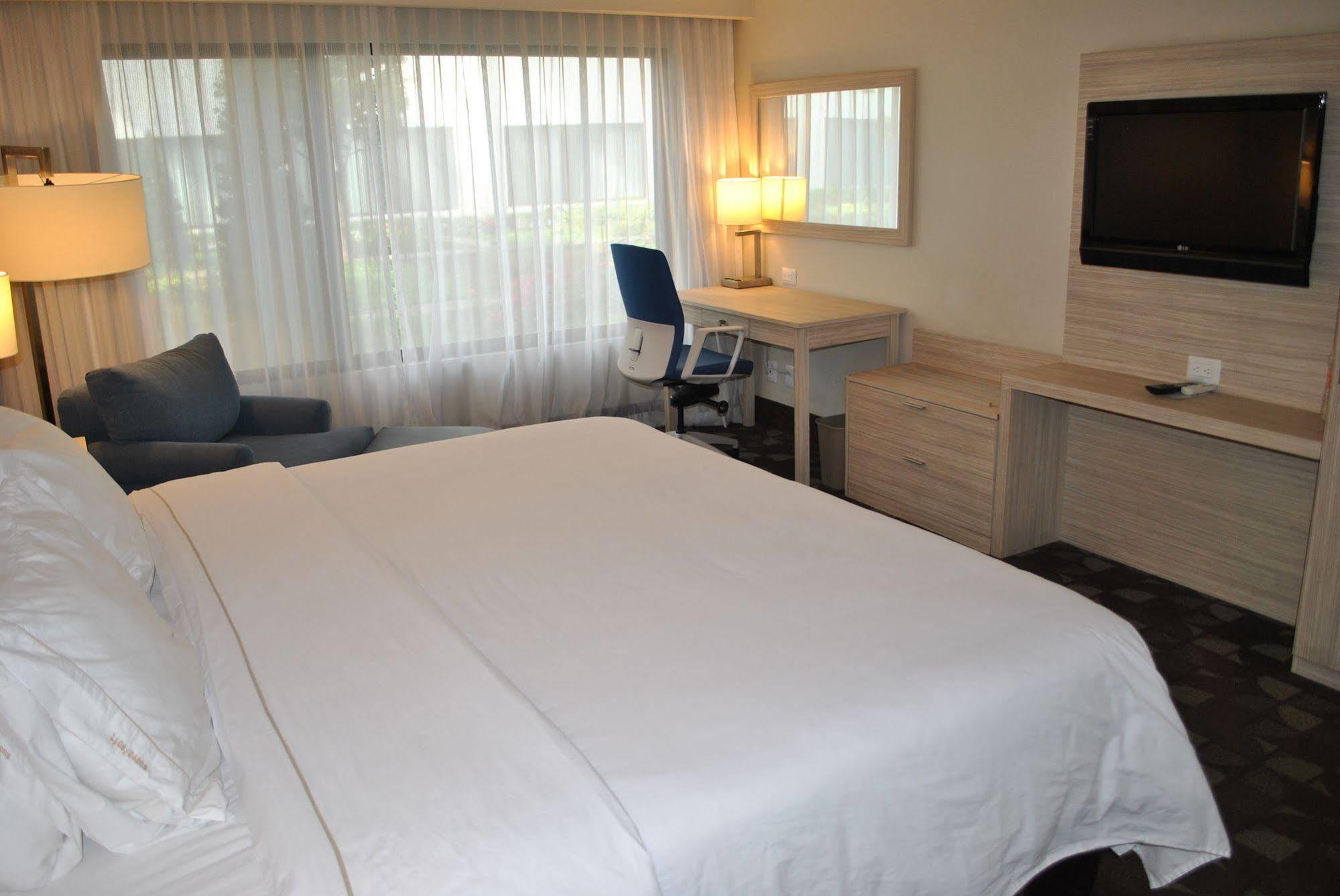 Holiday Inn Express Toluca By Ihg Esterno foto