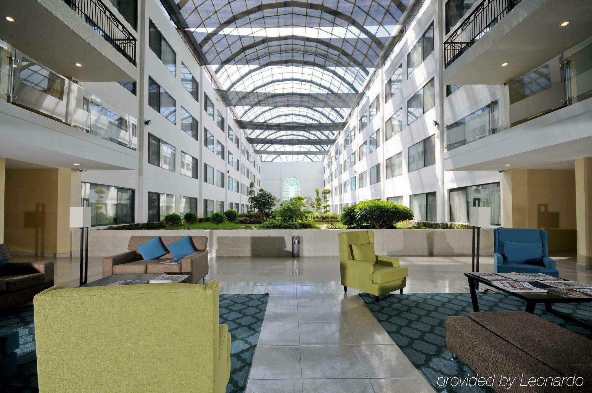 Holiday Inn Express Toluca By Ihg Esterno foto
